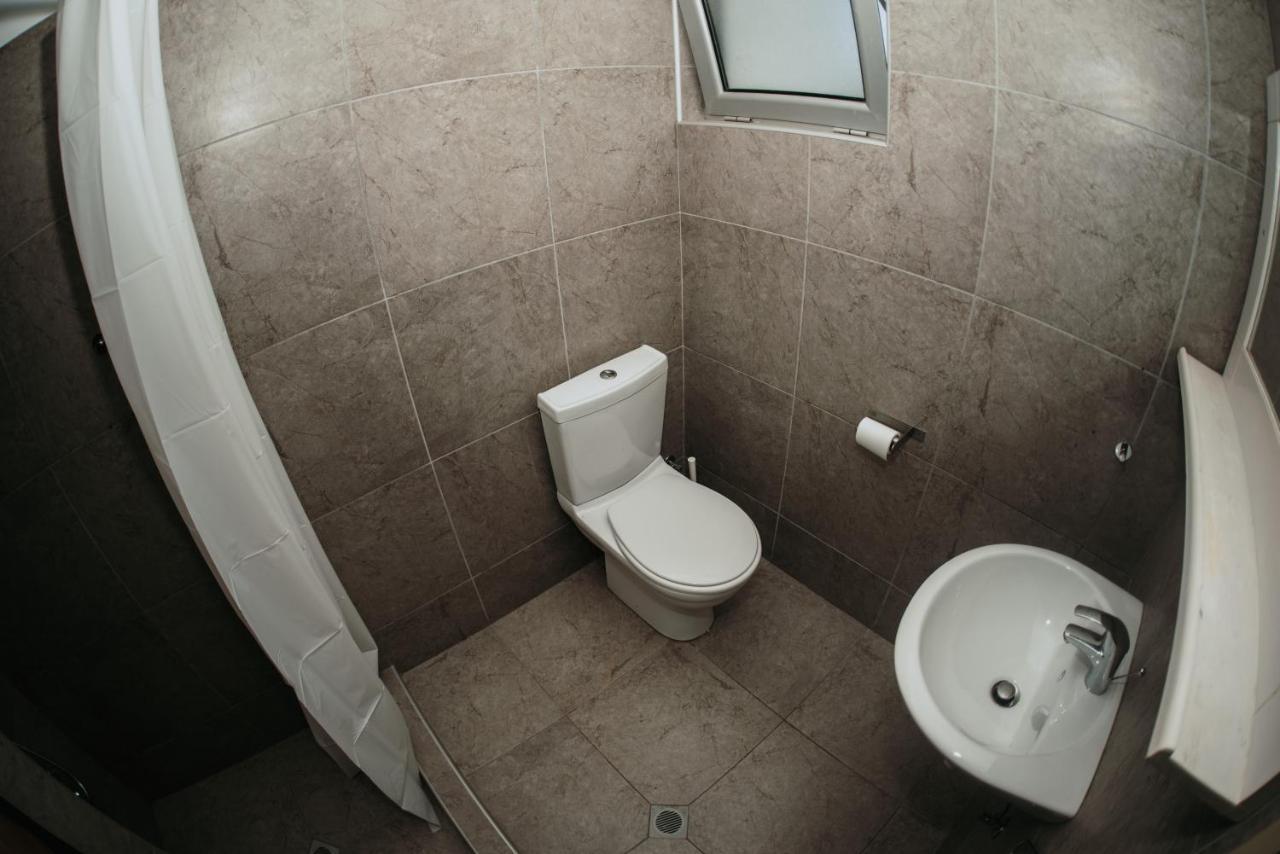 Ovis Hotel Apartments Ayia Napa Exterior foto