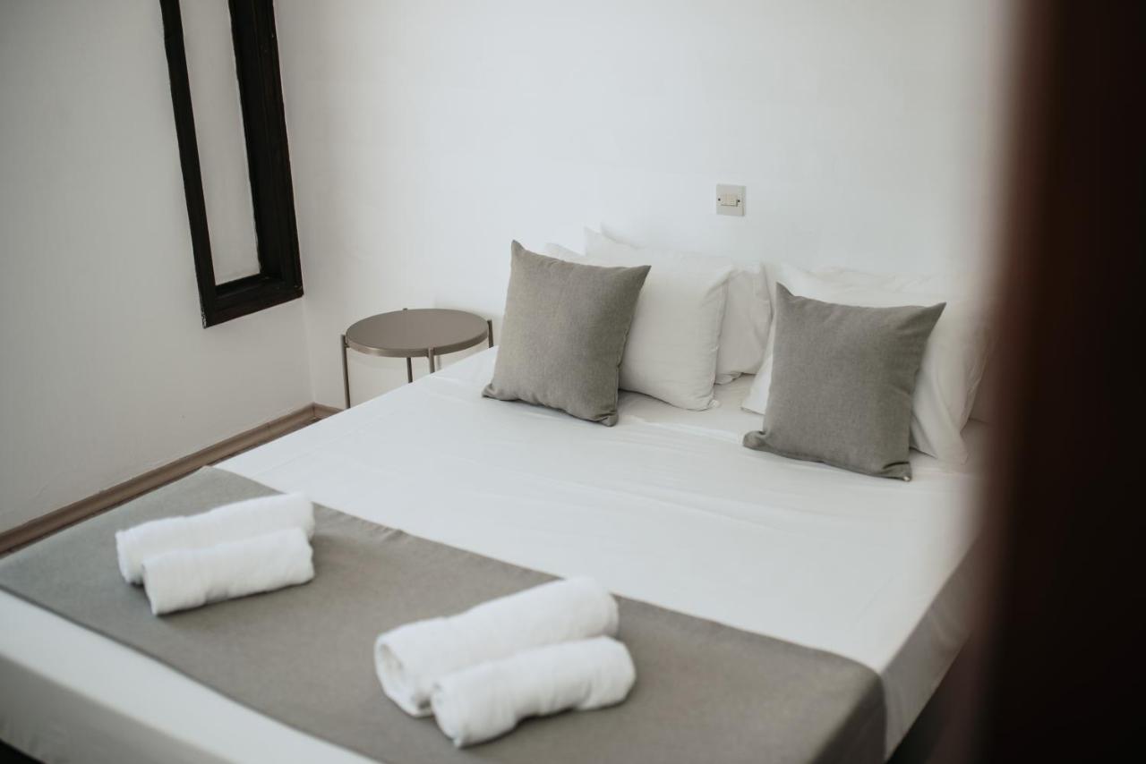 Ovis Hotel Apartments Ayia Napa Exterior foto