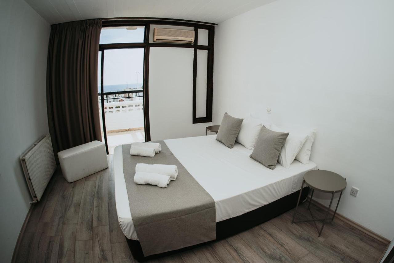 Ovis Hotel Apartments Ayia Napa Exterior foto