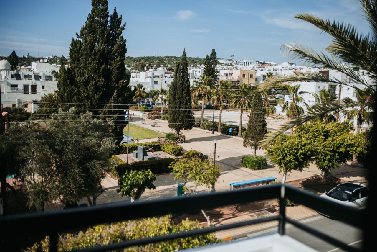 Ovis Hotel Apartments Ayia Napa Exterior foto